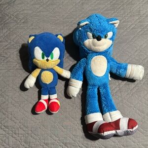 2 KIDS SONIC THE HEDGEHOG PLUSH TOYS - 8” and 13” PLUSH SONIC TOYS
